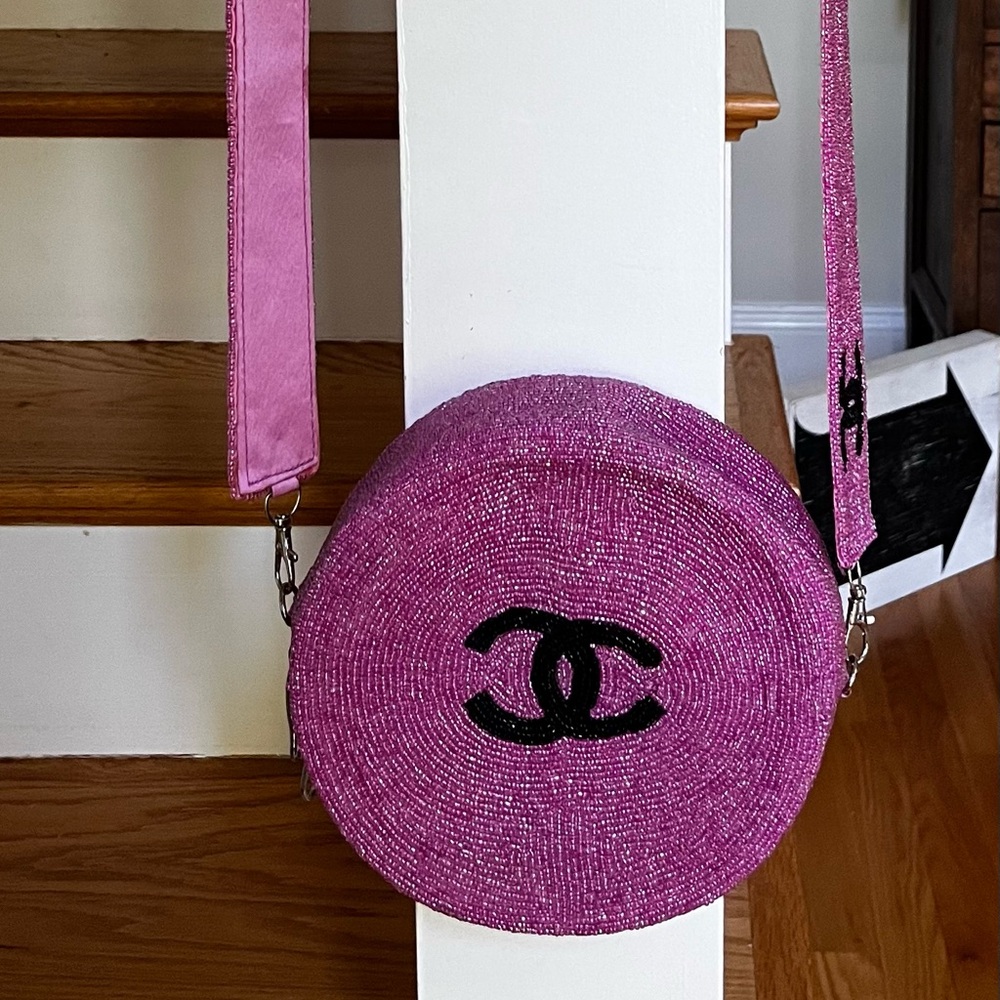 Chic Pink Beaded Designer Crossbody Bag - Picture 2 of 2